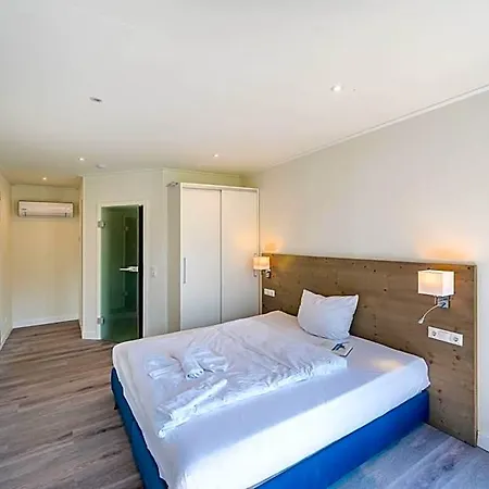 Hotel Marina Martinshafen *